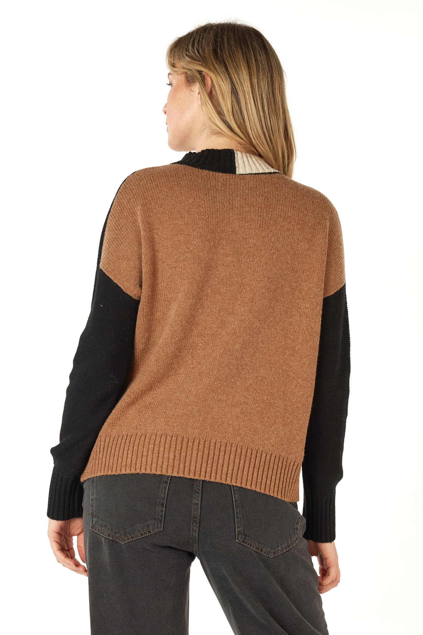 ZP7103 - Colour Block Jumper - Black