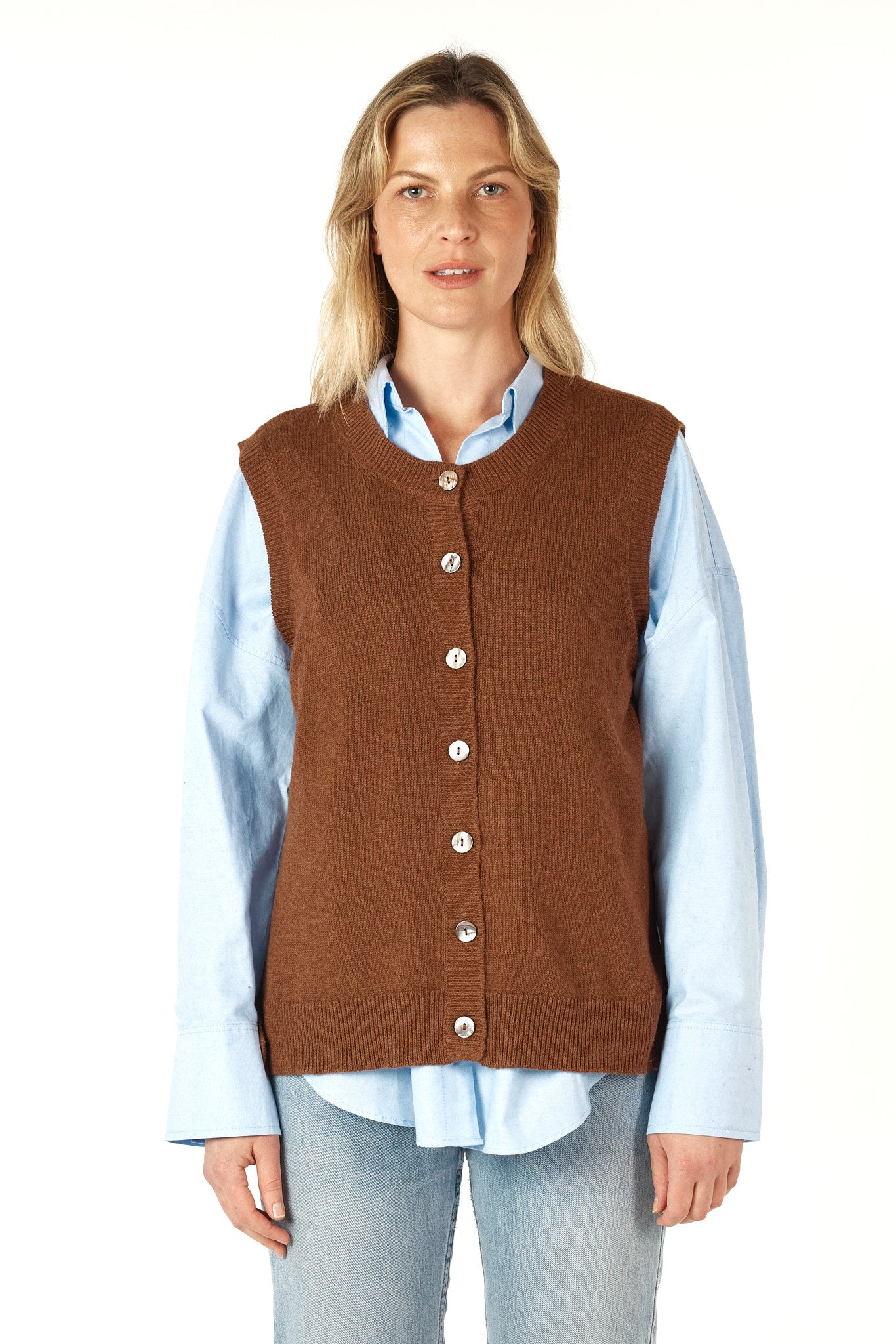 ZP7152 - Essential Button Vest - Coffee