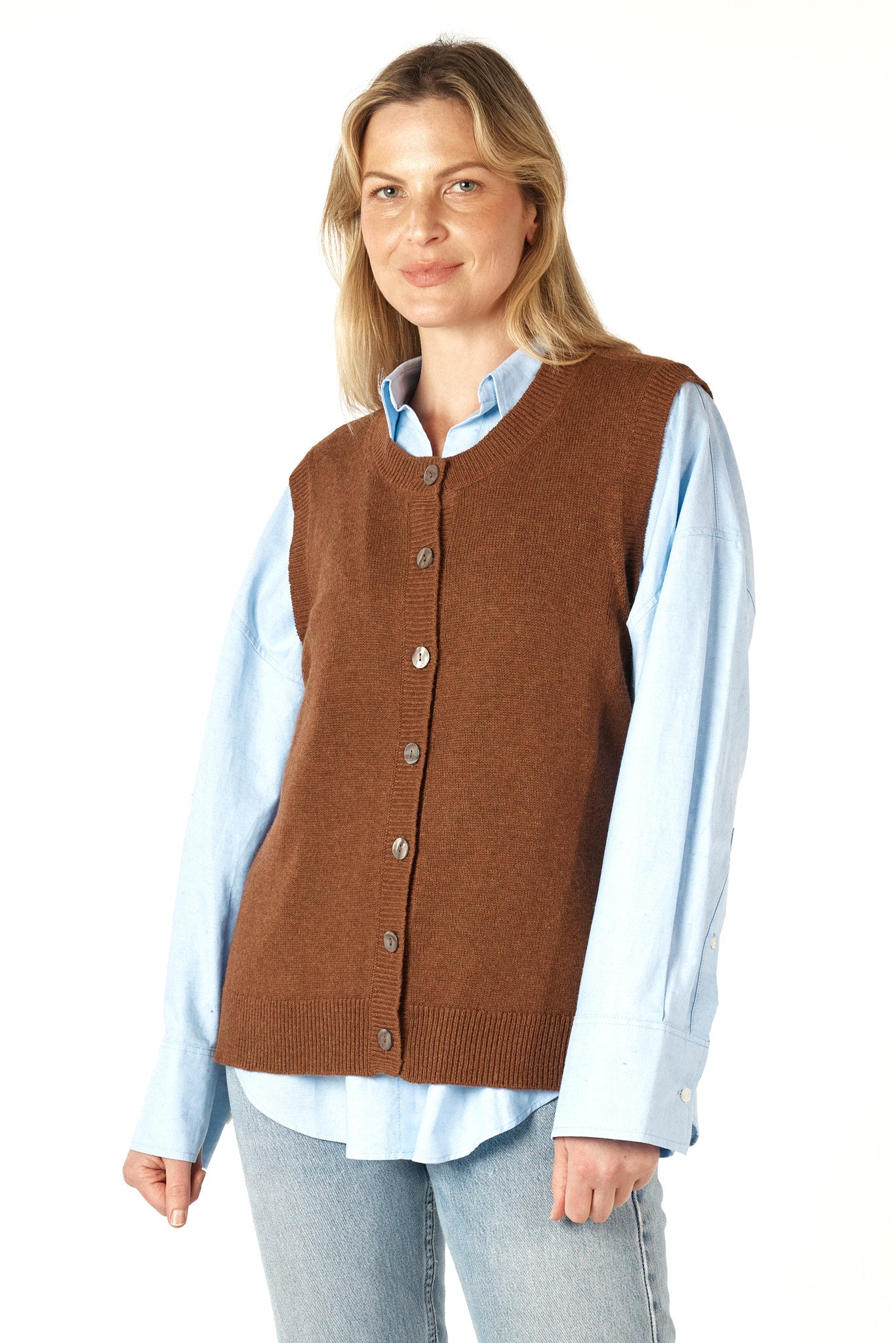 ZP7152 - Essential Button Vest - Coffee